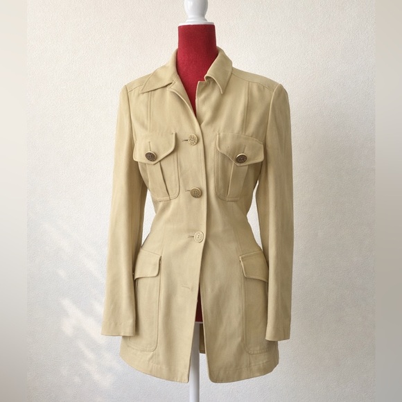 Vintage MOSCHINO Cheap & Chic Beige Belted Jacket Size 10 - Picture 4 of 10